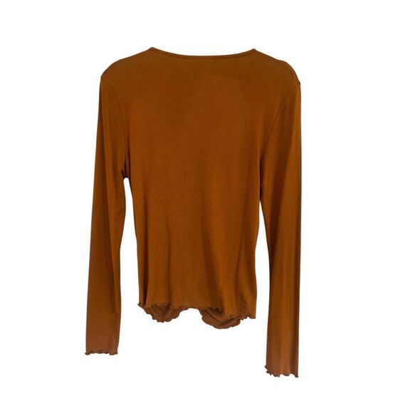 MNG top ruched front with lettuce leaf hem sz Large NWT - Picture 2 of 3